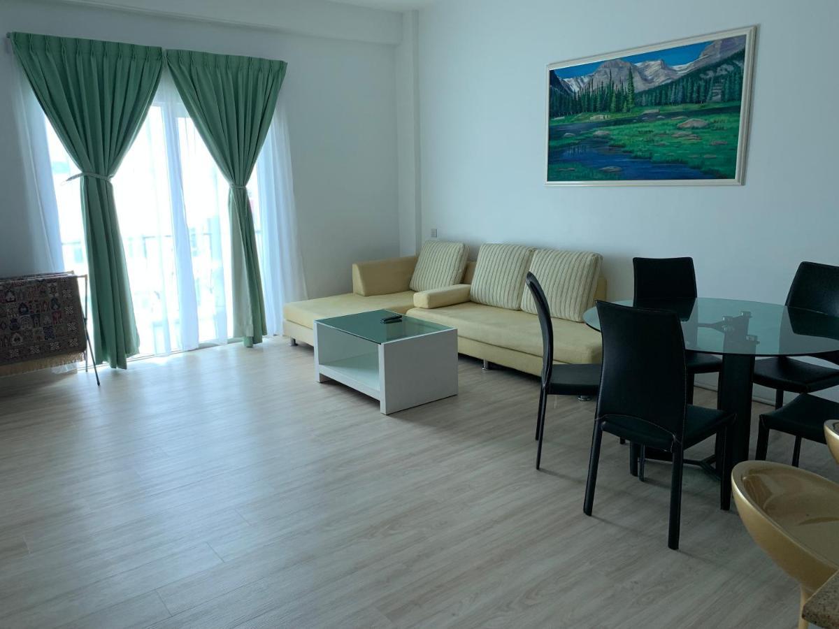 Mciti Suites Miri Buitenkant foto