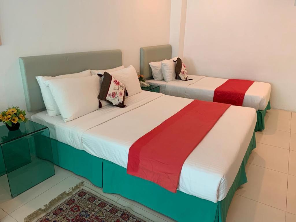 Mciti Suites Miri Buitenkant foto