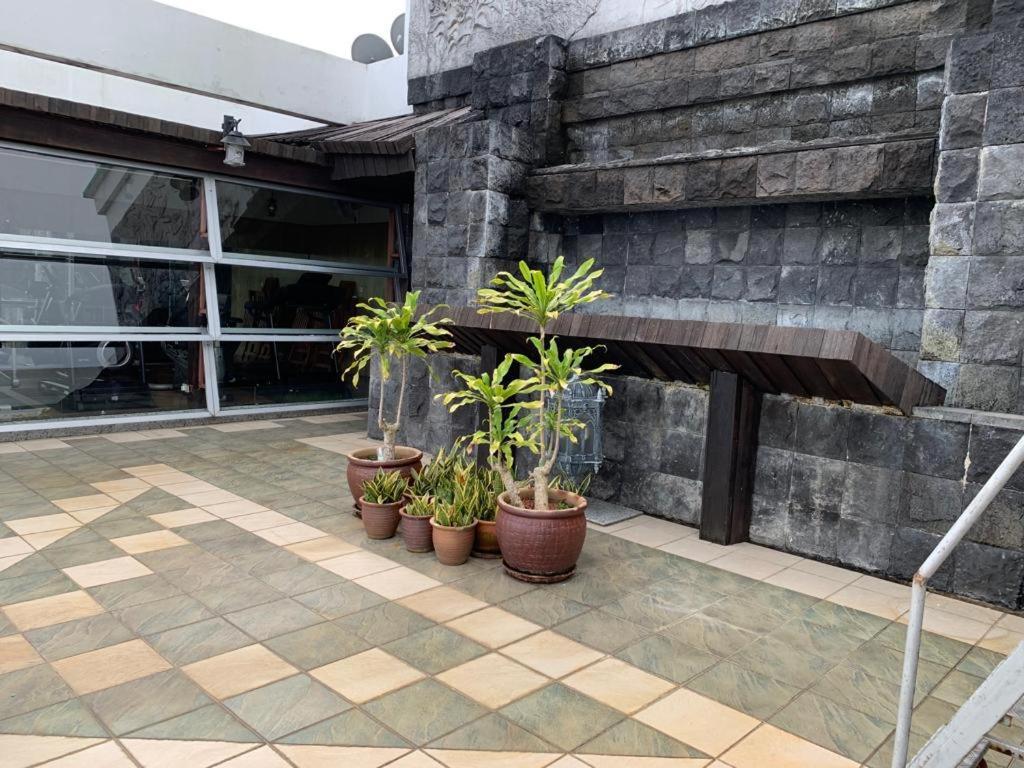 Mciti Suites Miri Buitenkant foto