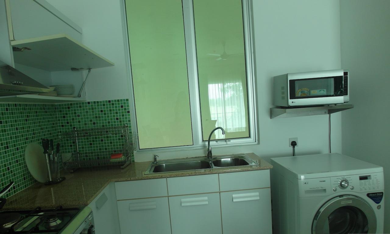 Mciti Suites Miri Kamer foto