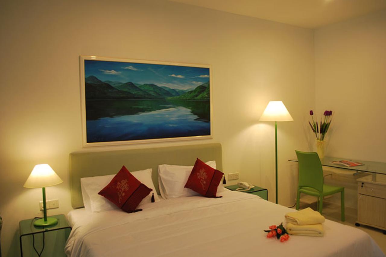 Mciti Suites Miri Kamer foto